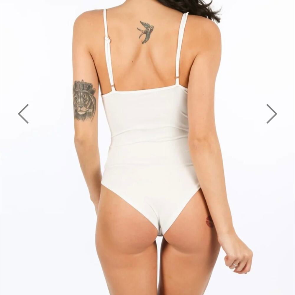 Vera & Lucy Eyelash Lace Bodysuit - Picture 5 of 8